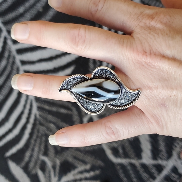 New Oversized Banded Agate 925 Silver Statement Ring. - Picture 6 of 11